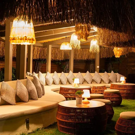 Arts Bodrum فندق يالِكافاك